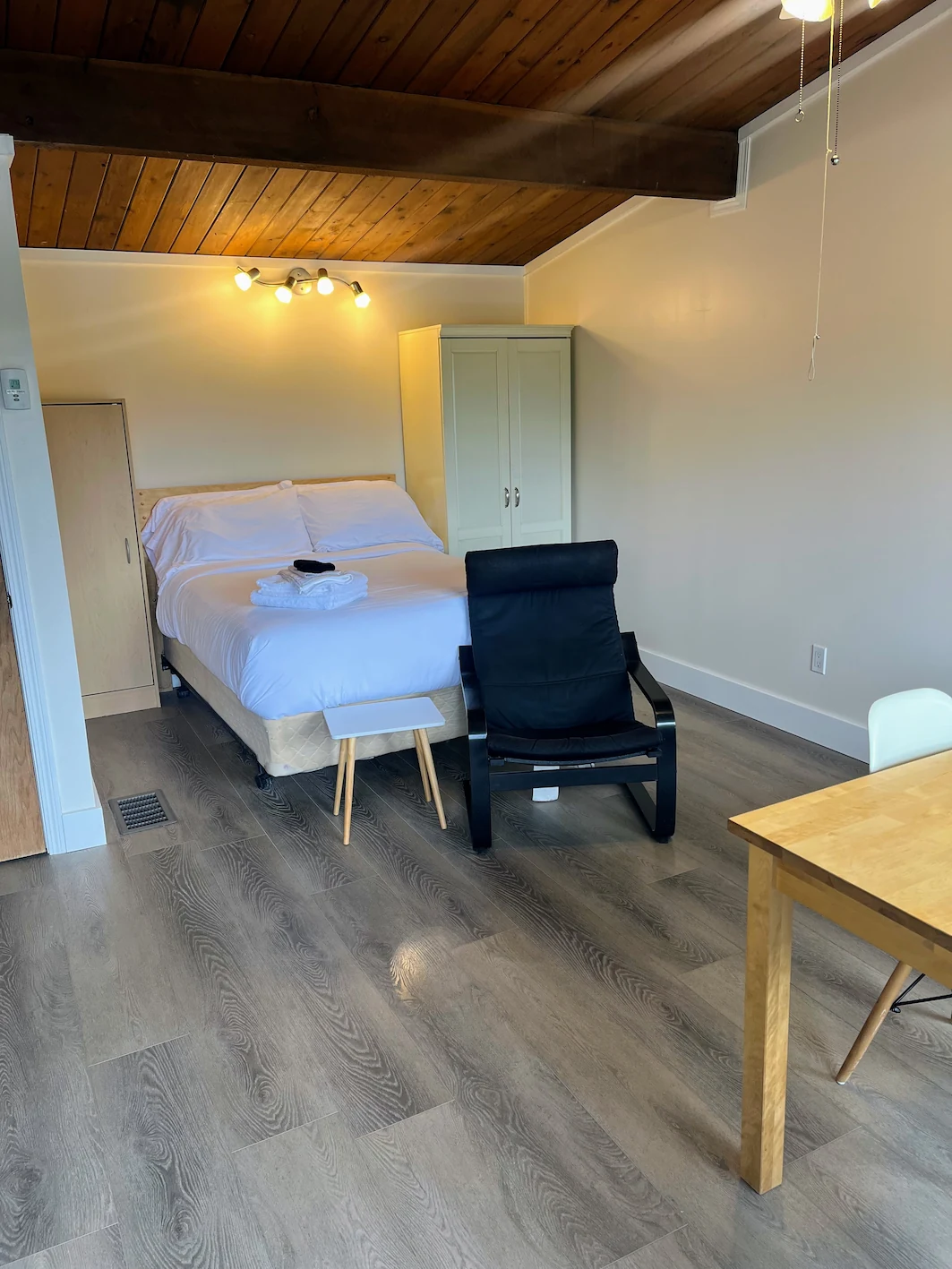 Louie Lake Cabin Bedroom